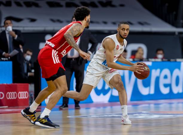 仅让球迷目 仅让球迷目