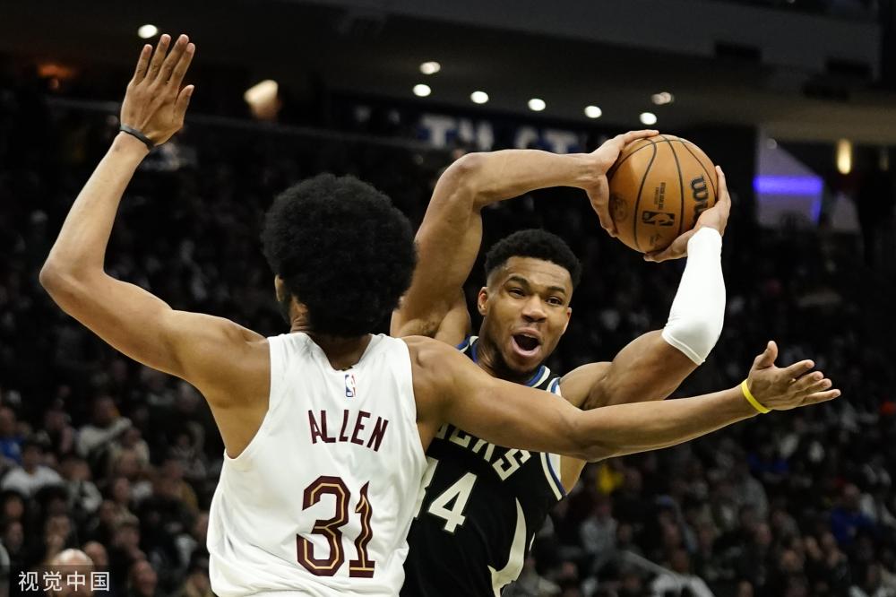 将球送入网 将球送入网