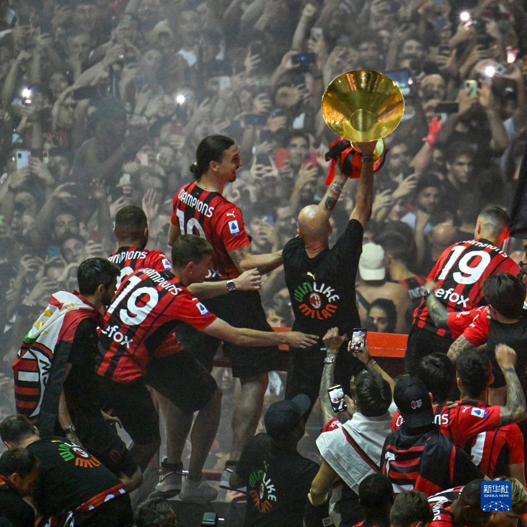 与粉丝的互 与粉丝的互