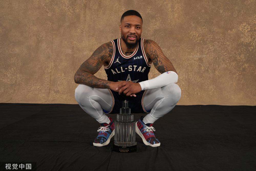 员被解职 员被解职